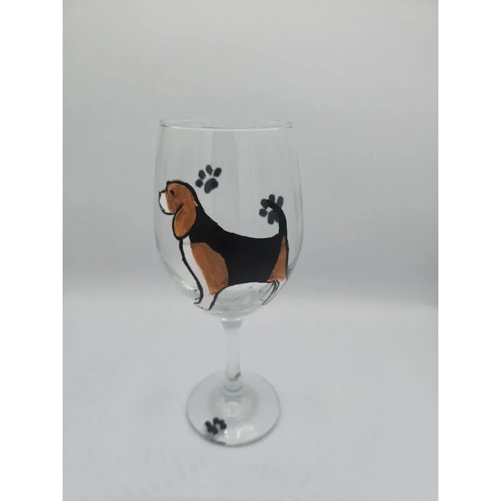 Beagle Dog WINE GLASS HAND PAINTED